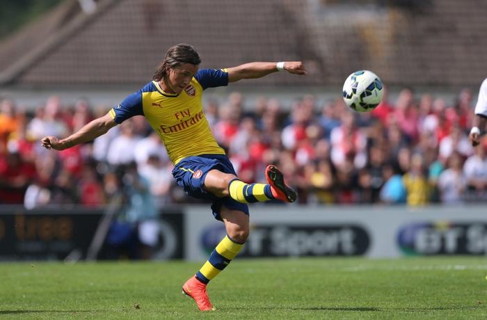 阿森纳球员伤愈重返赛场，助球队获胜