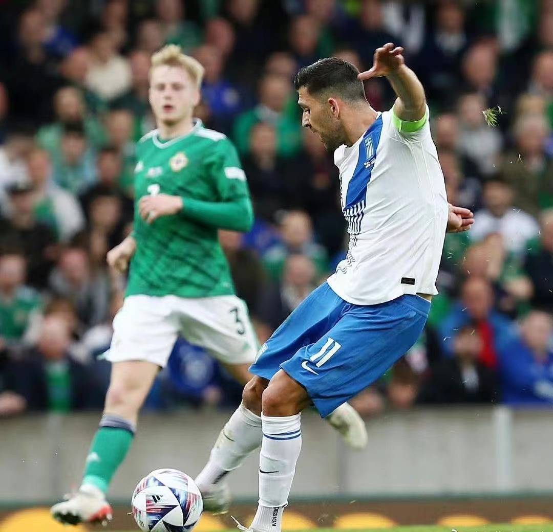 包含西班牙女队冷门出局，小组战报告曰的词条