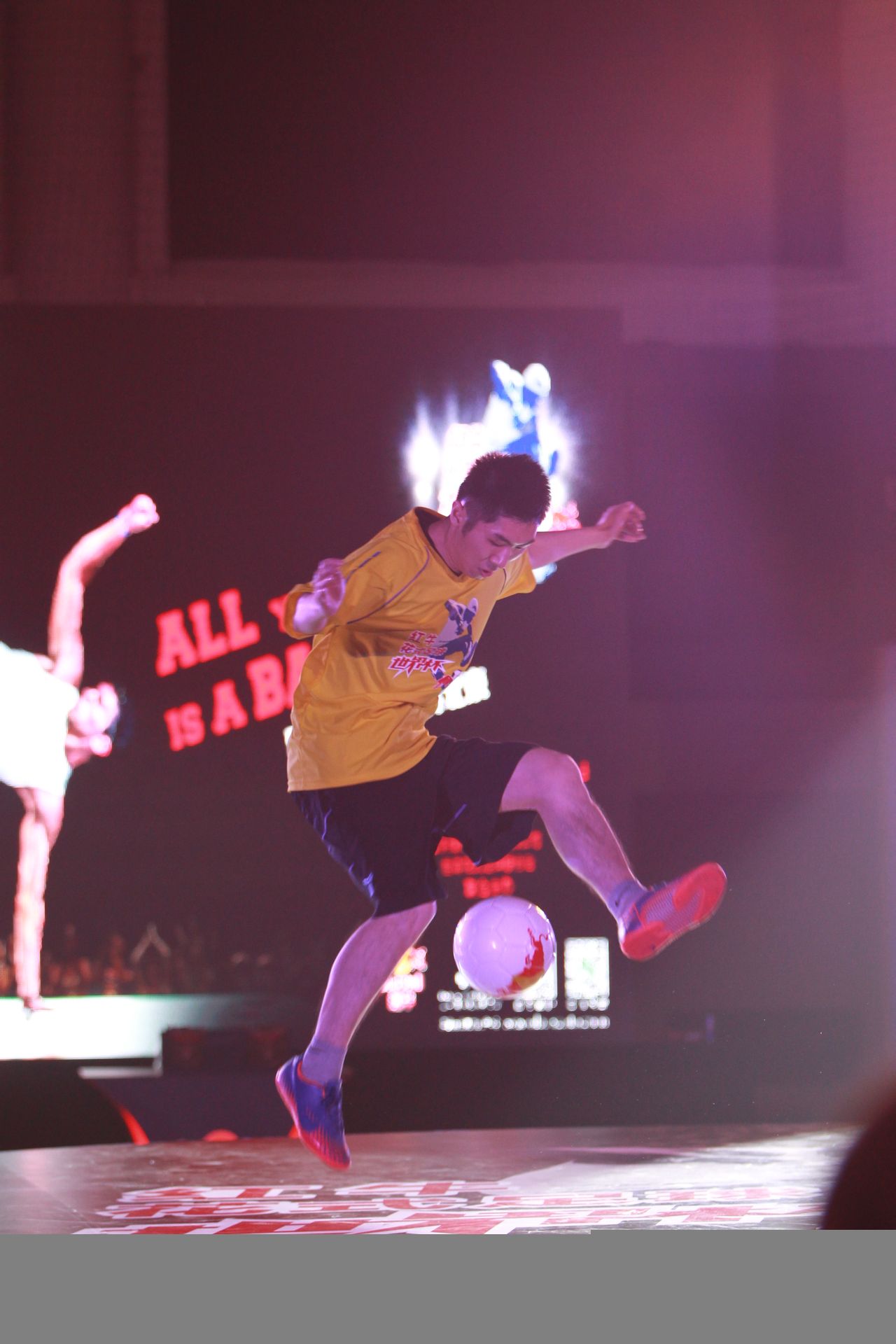 包含红牛花园将迎来全明星球员云集的词条 包含红牛花园将迎来全明星球员云集的词条