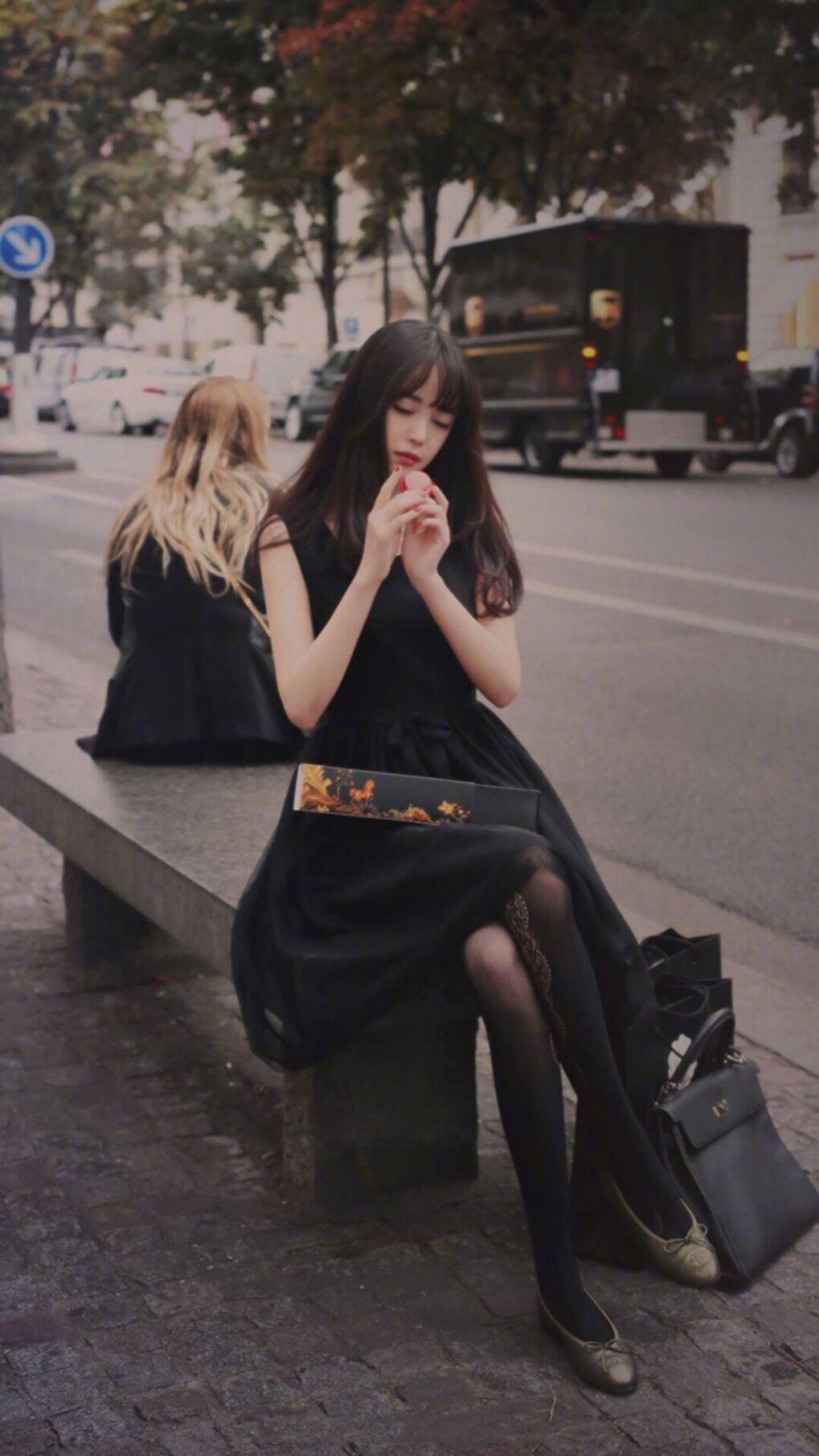 绝境求生者与碾压机器,现代足球的两种胜利哲学